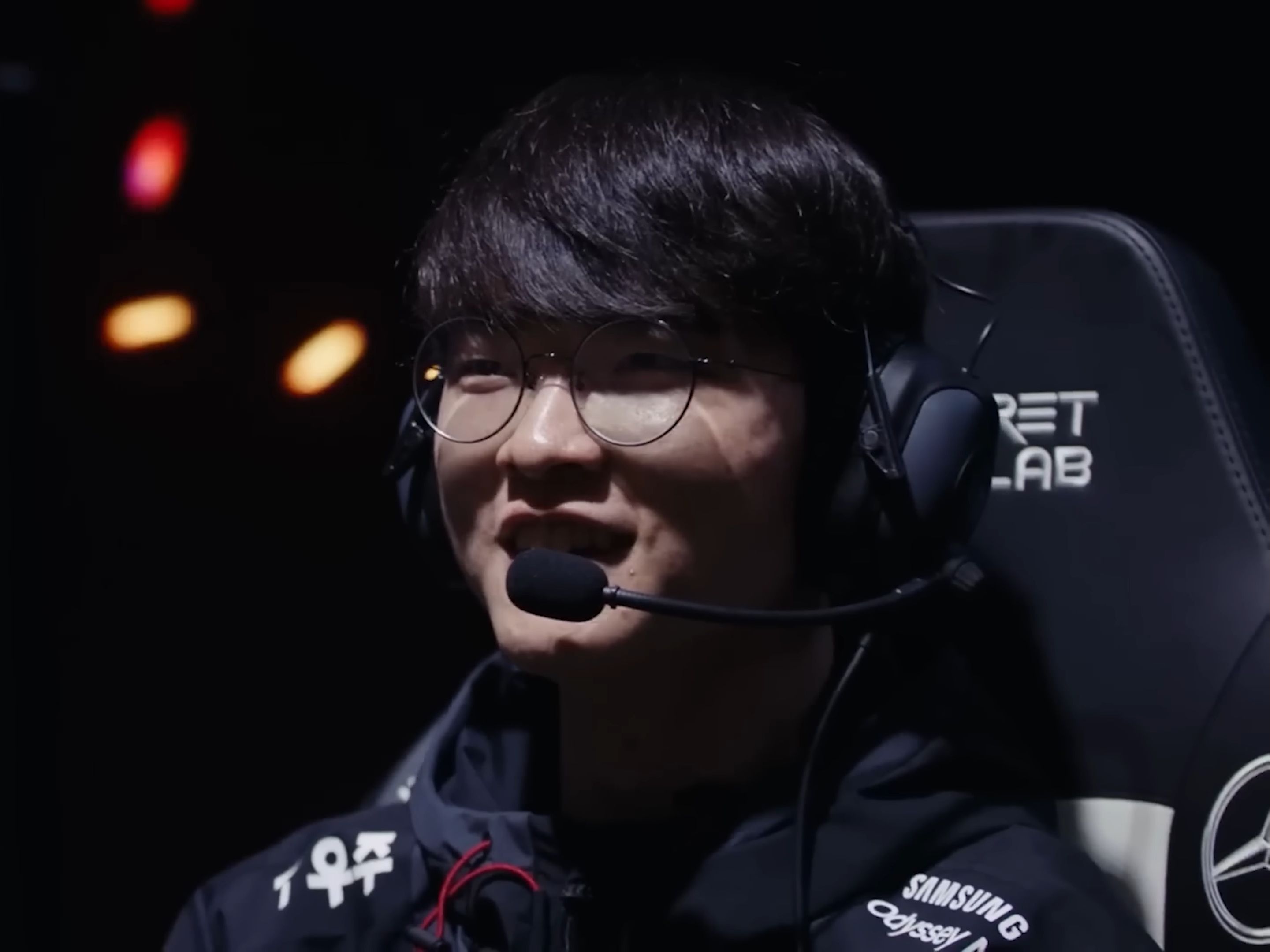 网友爆料：OMG上单Cube疑似要跑路去做陪玩？